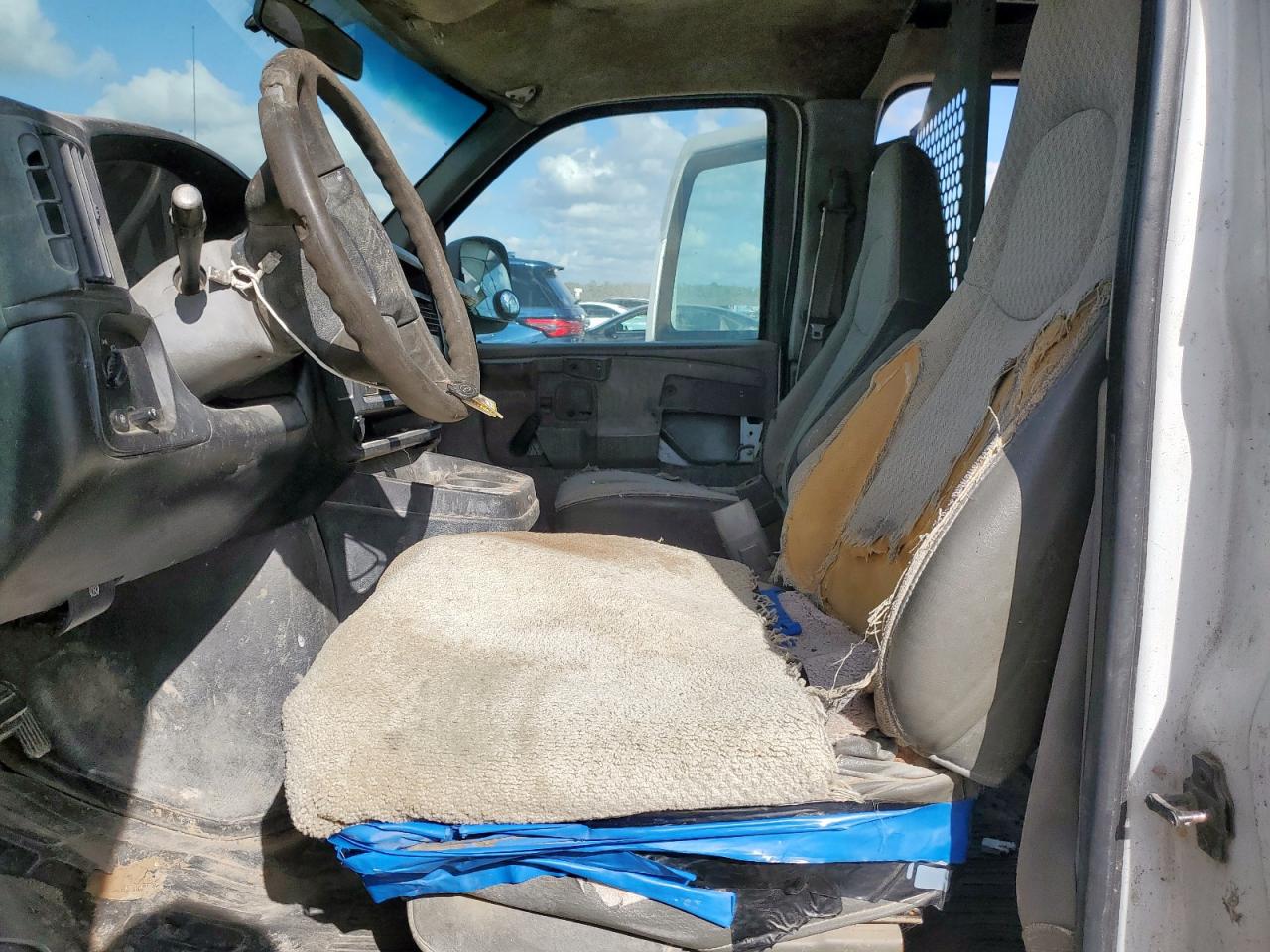 2003 Chevrolet Express Delivery Van VIN: 1GCGG29V331158397 Lot: 91885695