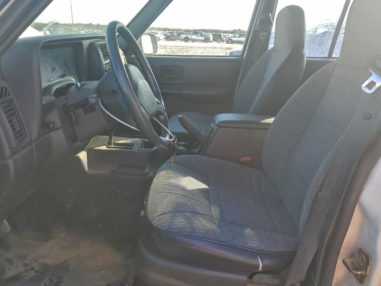 2001 Jeep Cherokee Sport VIN: 1J4FT48S21L614170 Lot: 94708945