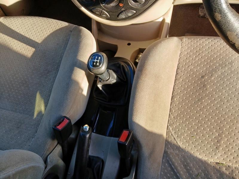 2003 FORD FOCUS 1.6 GHIA 5DR