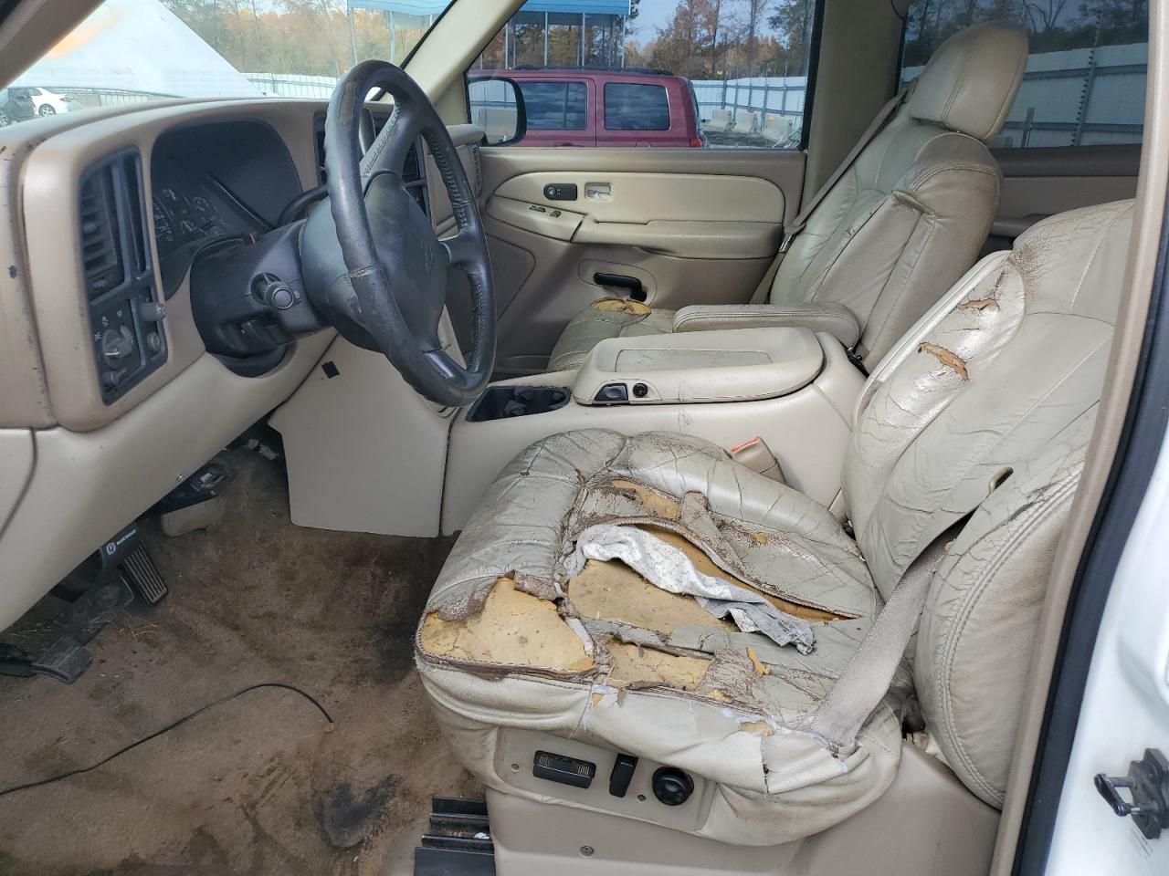 2001 Chevrolet Tahoe C1500 VIN: 1GNEC13T11R170557 Lot: 91604975