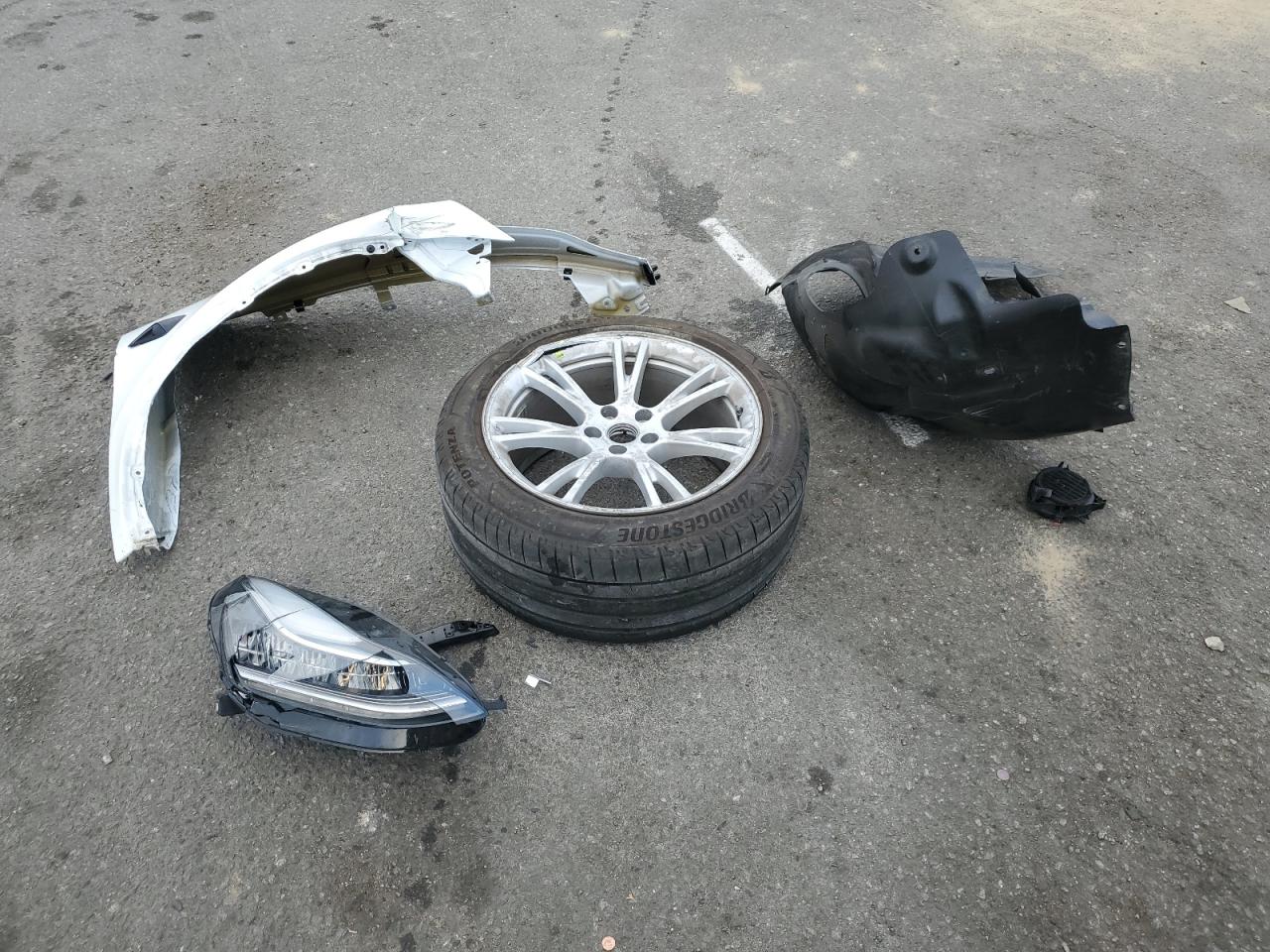 2023 Tesla Model Y VIN: 7SAYGAEE2PF588006 Lot: 90935785