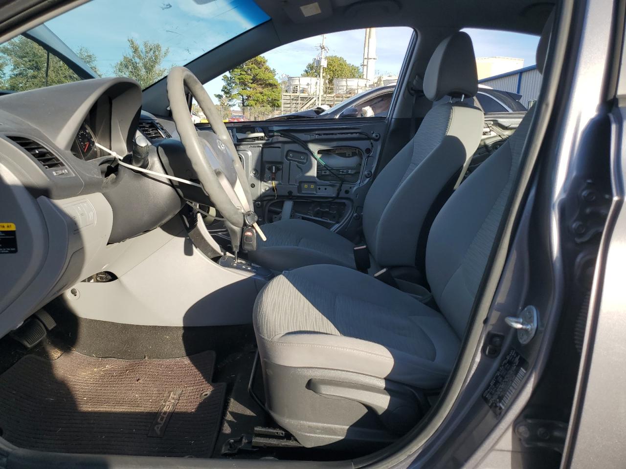 2015 Hyundai Accent Gls VIN: KMHCT4AE4FU897911 Lot: 92121285