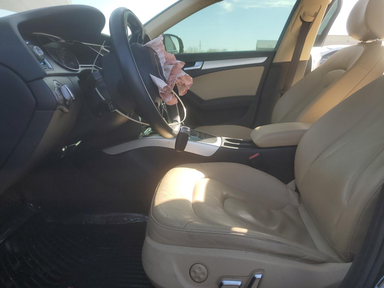 2014 Audi A4 Premium Plus VIN: WAUFFAFLXEA054498 Lot: 92575225