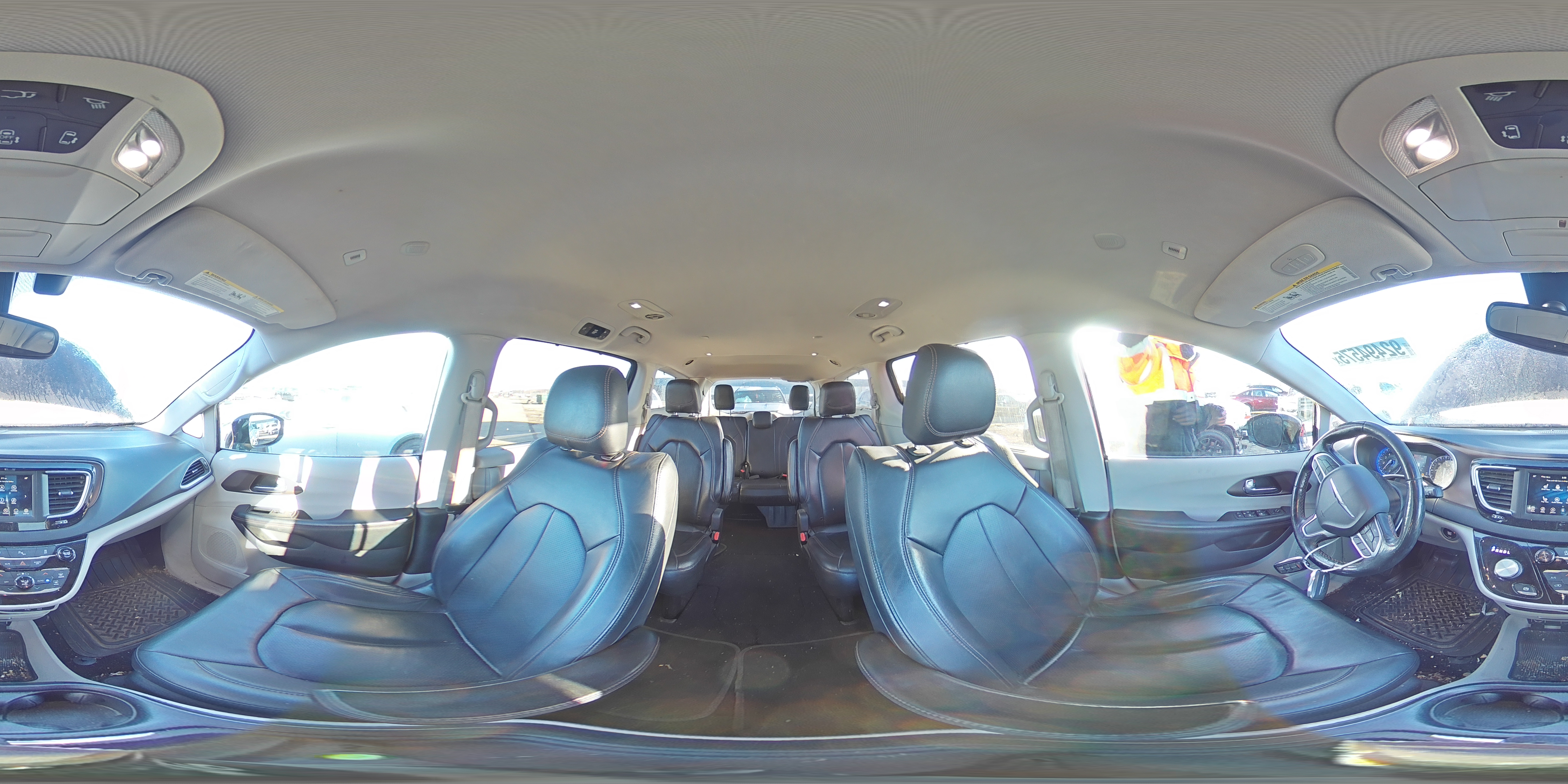 2019 Chrysler Pacifica Touring L VIN: 2C4RC1BG5KR665564 Lot: 92494575