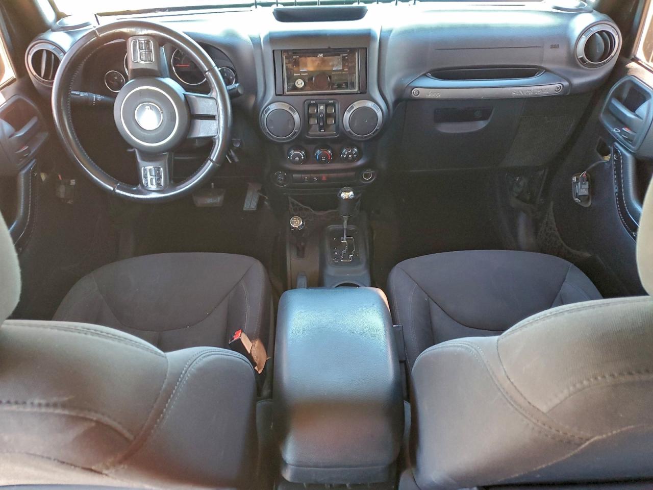 2015 Jeep Wrangler Unlimited Sport VIN: 1C4BJWDG8FL518946 Lot: 94644935