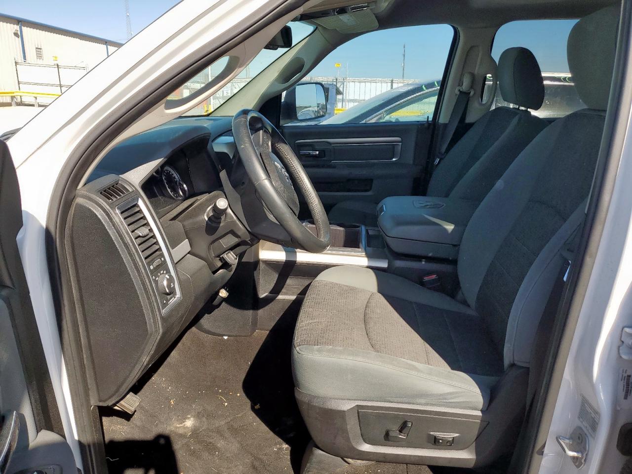 2015 Ram 1500 Slt VIN: 1C6RR7LG1FS703870 Lot: 91278145