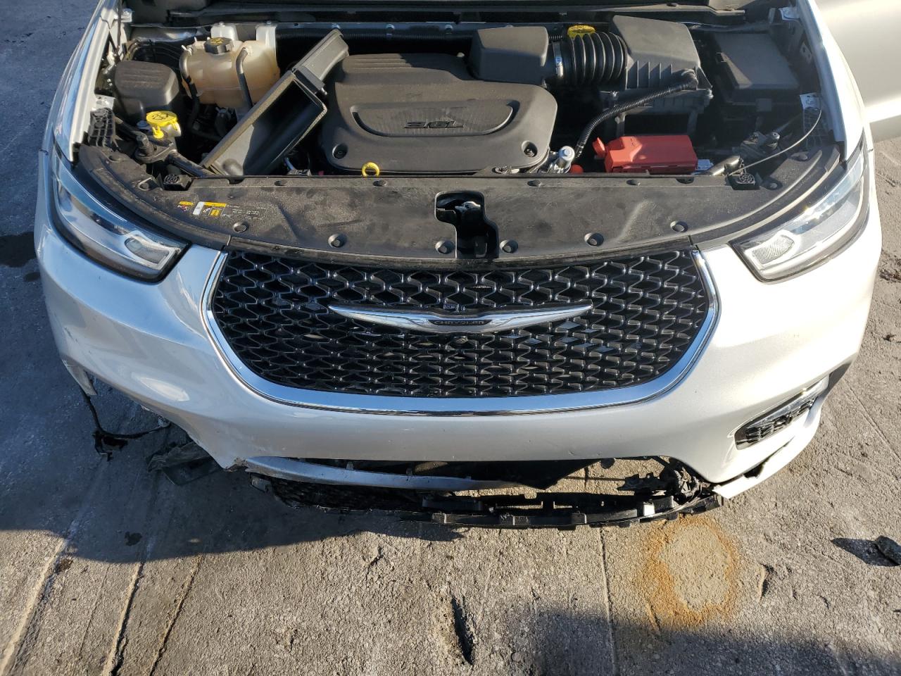 2023 Chrysler Pacifica Touring L VIN: 2C4RC1BG8PR591807 Lot: 91926585