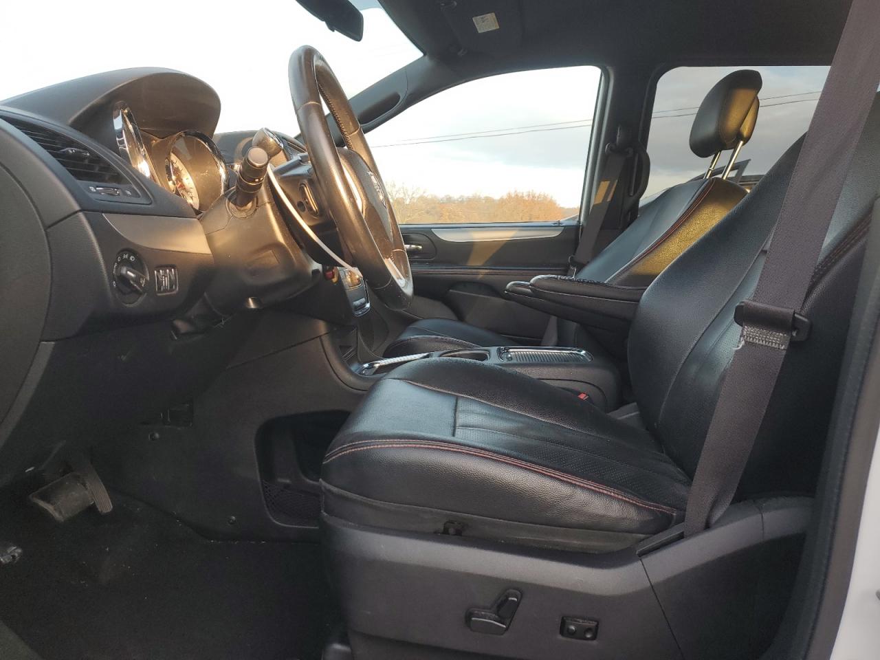 2016 Dodge Grand Caravan R/T VIN: 2C4RDGEG0GR225335 Lot: 93003775