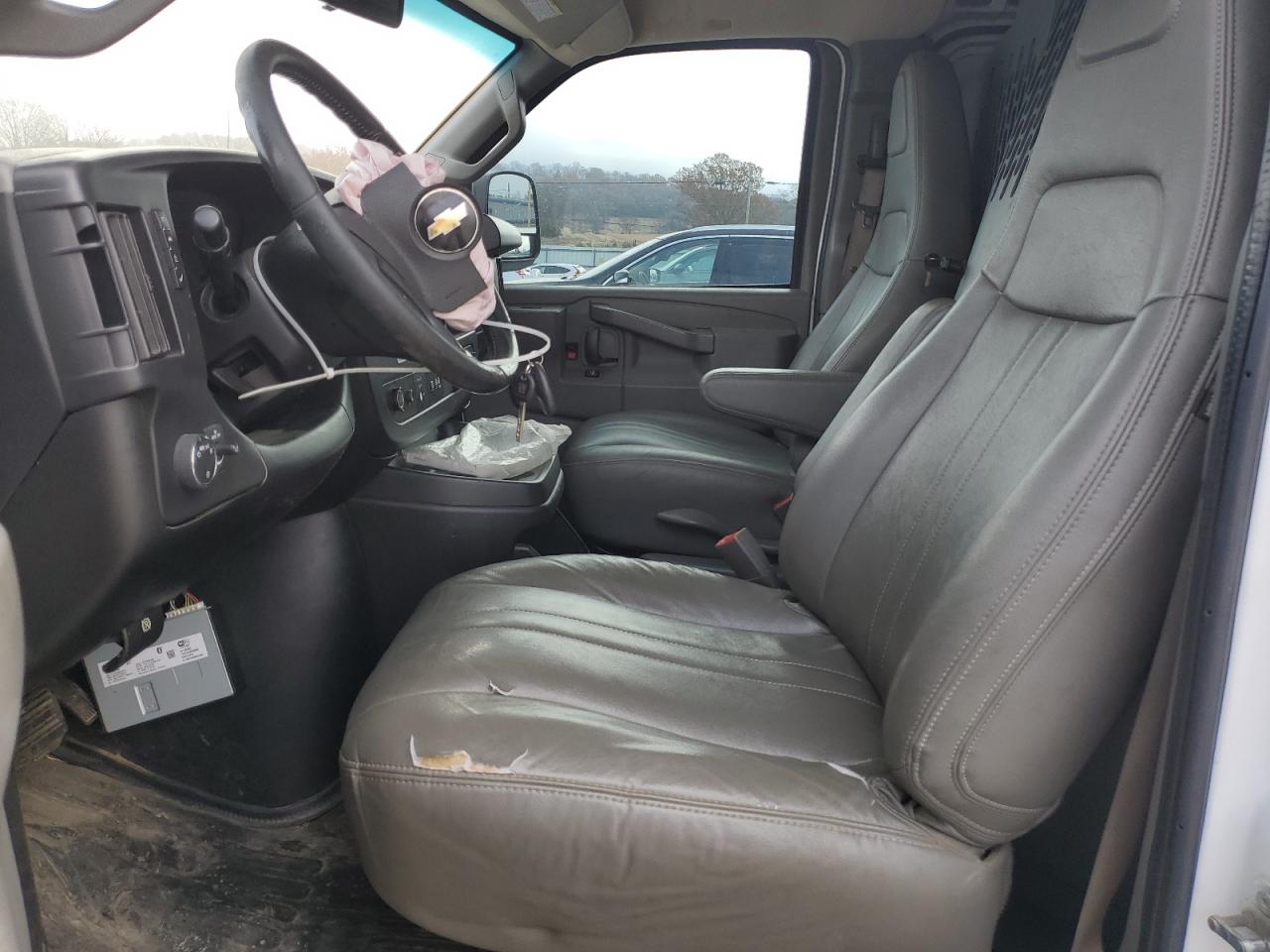 2020 Chevrolet Express G2500 VIN: 1GCWGAFG9L1148209 Lot: 92760035
