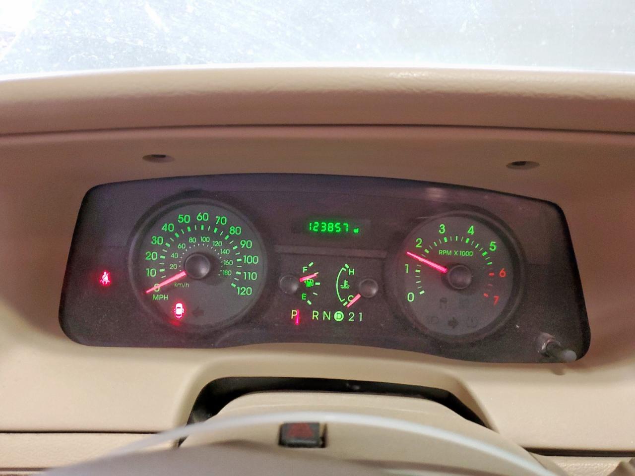 2006 Mercury Grand Marquis Gs VIN: 2MEFM74V96X622103 Lot: 93349215