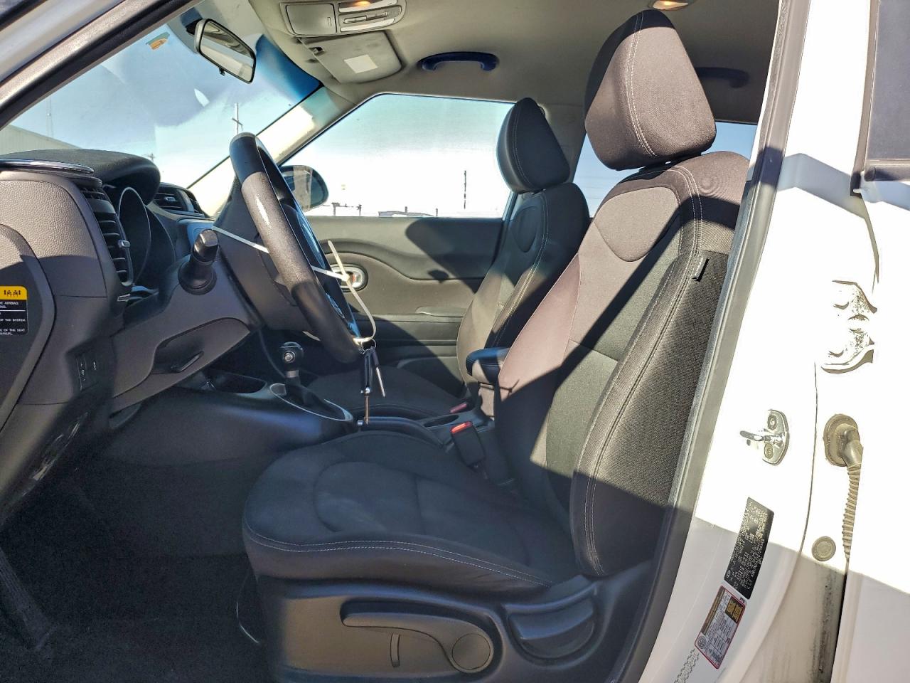 2016 Kia Soul VIN: KNDJN2A21G7394949 Lot: 93841205