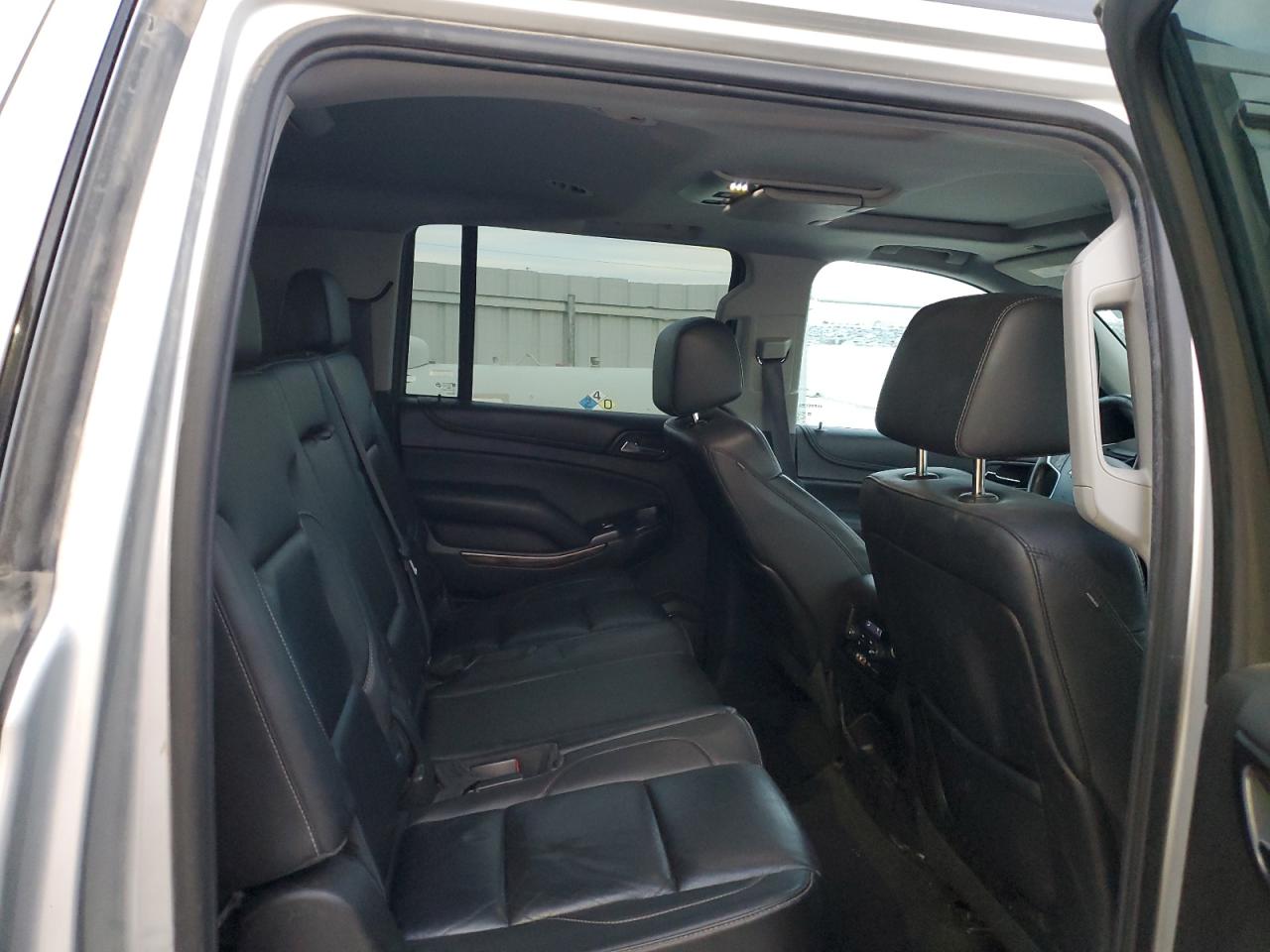 2015 Chevrolet Suburban K1500 Lt VIN: 1GNSKJKC9FR697535 Lot: 91805085