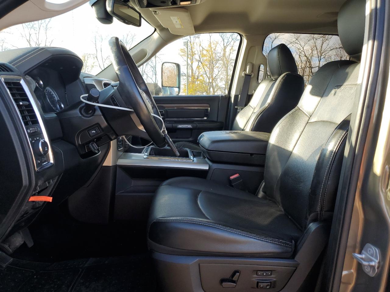 2015 Ram 1500 Laramie VIN: 1C6RR7VM6FS607140 Lot: 92692785