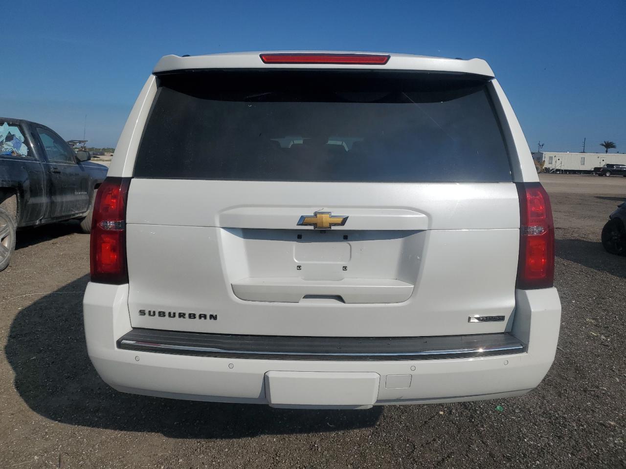 2018 Chevrolet Suburban C1500 Premier VIN: 1GNSCJKC2JR380542 Lot: 93391865