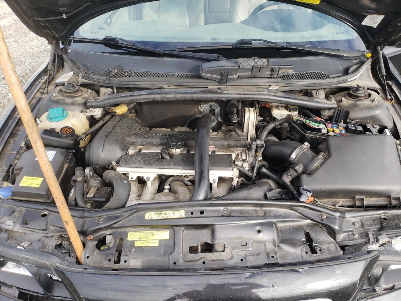 2004 Volvo S60 2.5T VIN: YV1RS59V042400660 Lot: 91707955