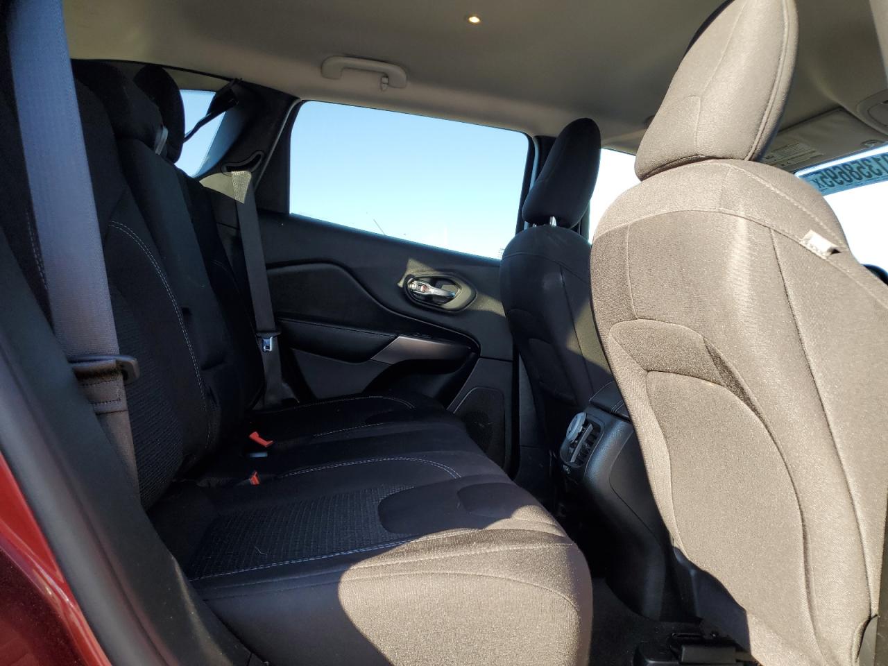 2019 Jeep Cherokee Latitude VIN: 1C4PJLCBXKD434707 Lot: 91358695