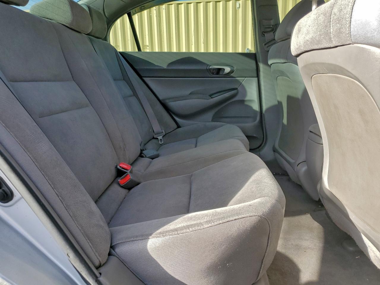 2008 Honda Civic Lx VIN: 1HGFA165X8L015746 Lot: 92501745