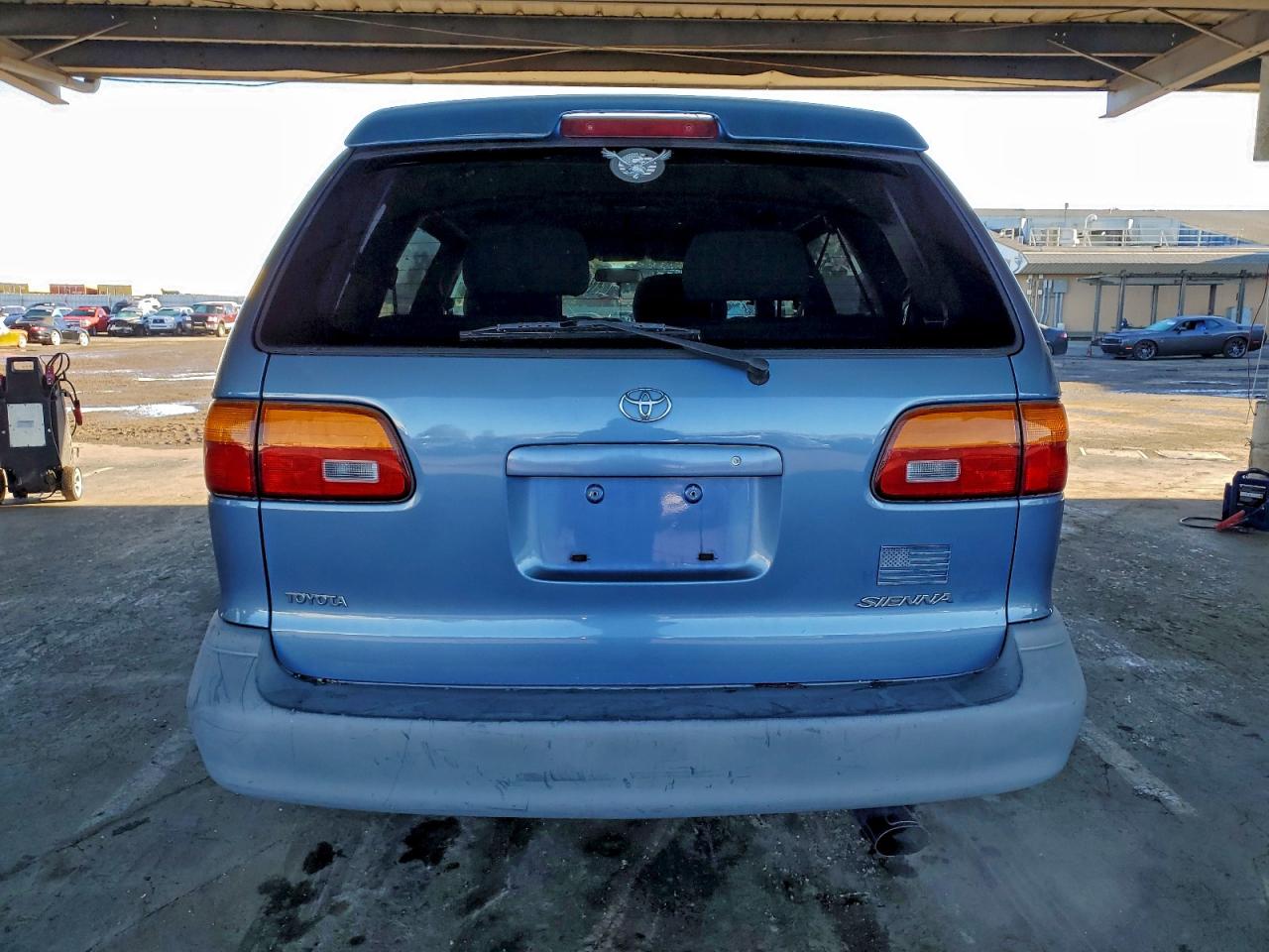 2000 Toyota Sienna Ce VIN: 4T3ZF19C5YU274035 Lot: 93539955