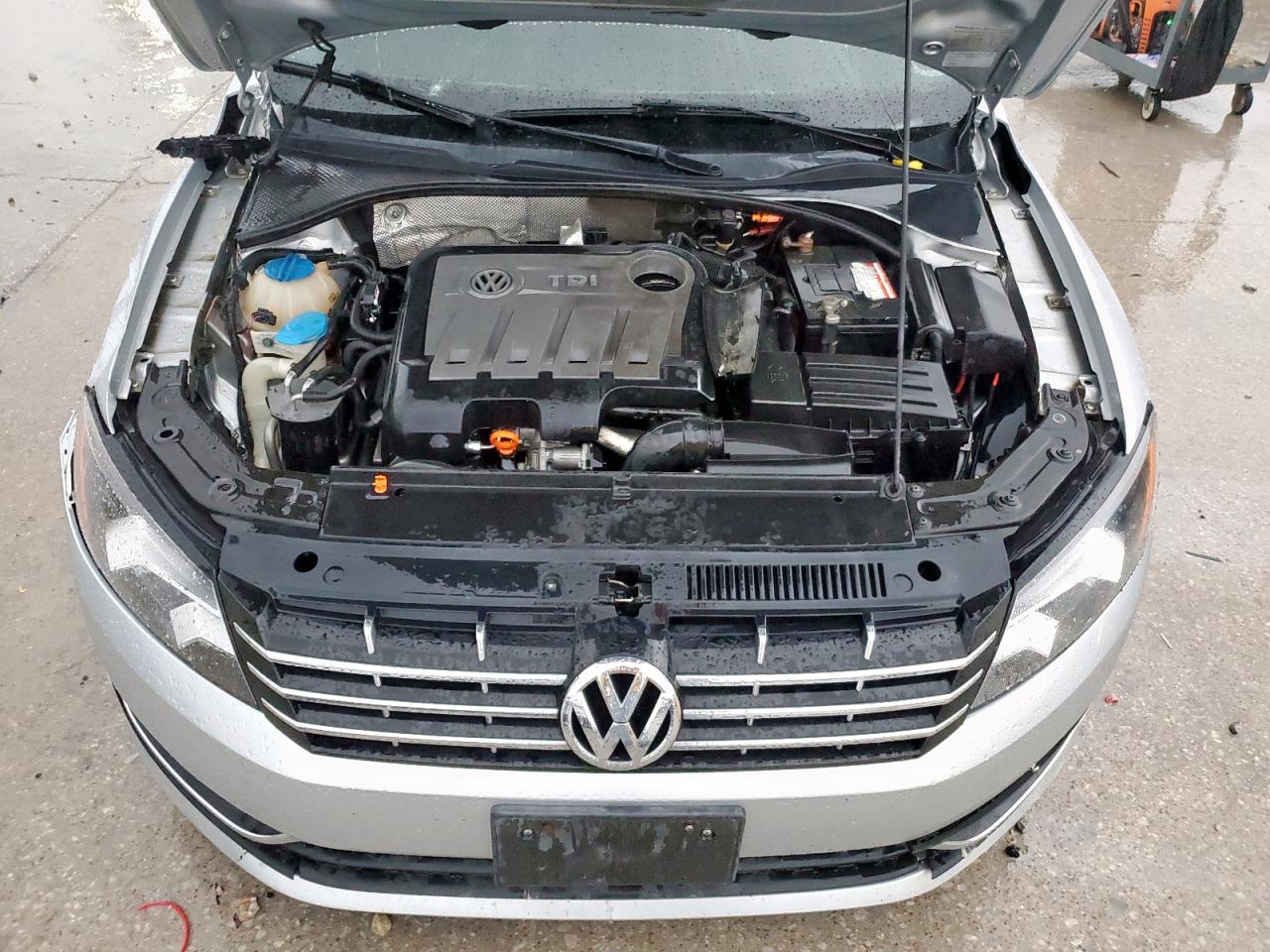 2013 Volkswagen Passat Sel VIN: 1VWCN7A33DC002794 Lot: 93655925