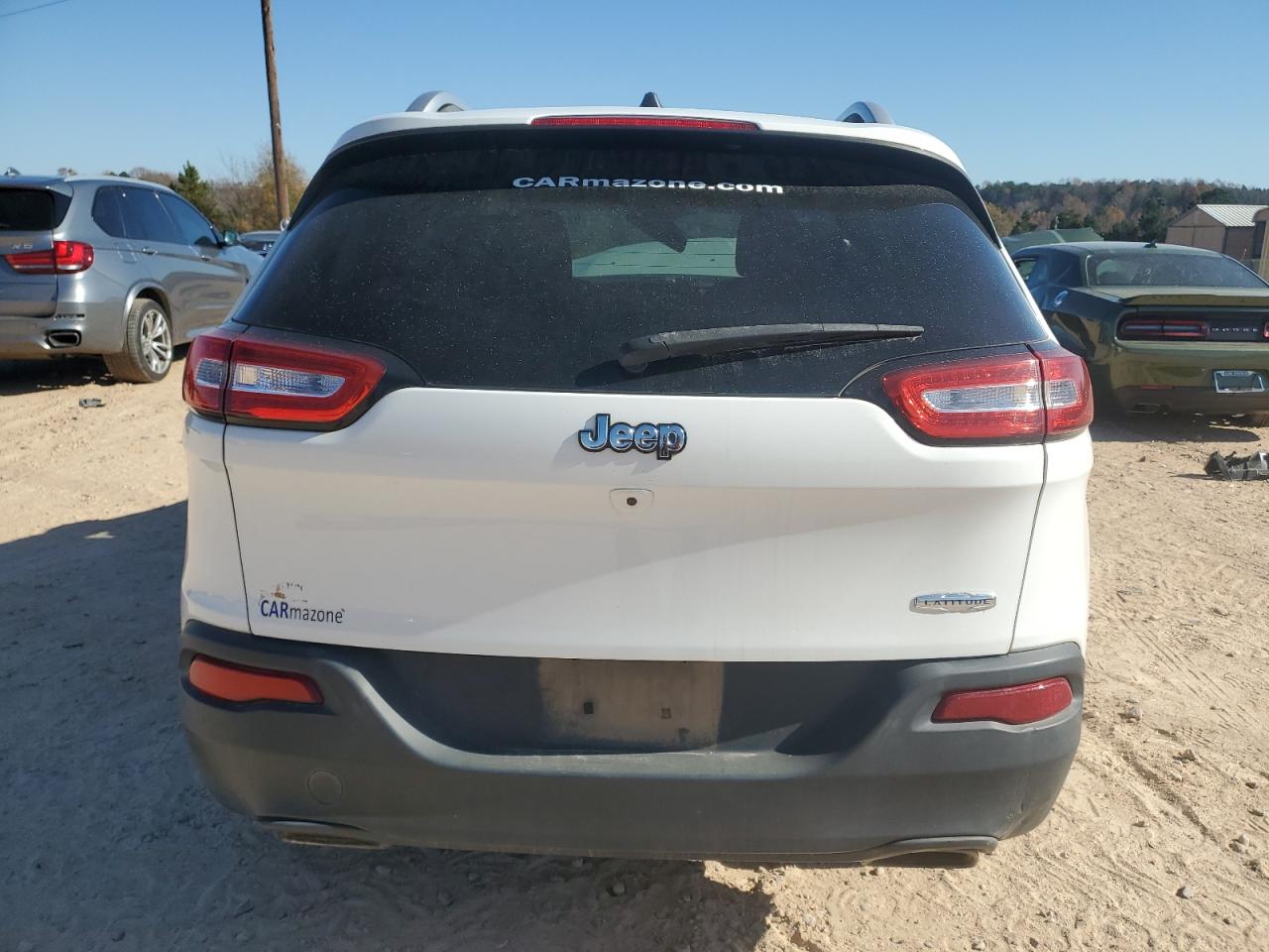 2017 Jeep Cherokee Latitude VIN: 1C4PJLCS0HW560295 Lot: 92219175