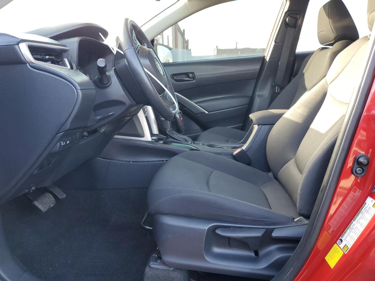 2022 Toyota Corolla Cross Le VIN: 7MUBAABG7NV039040 Lot: 92286845