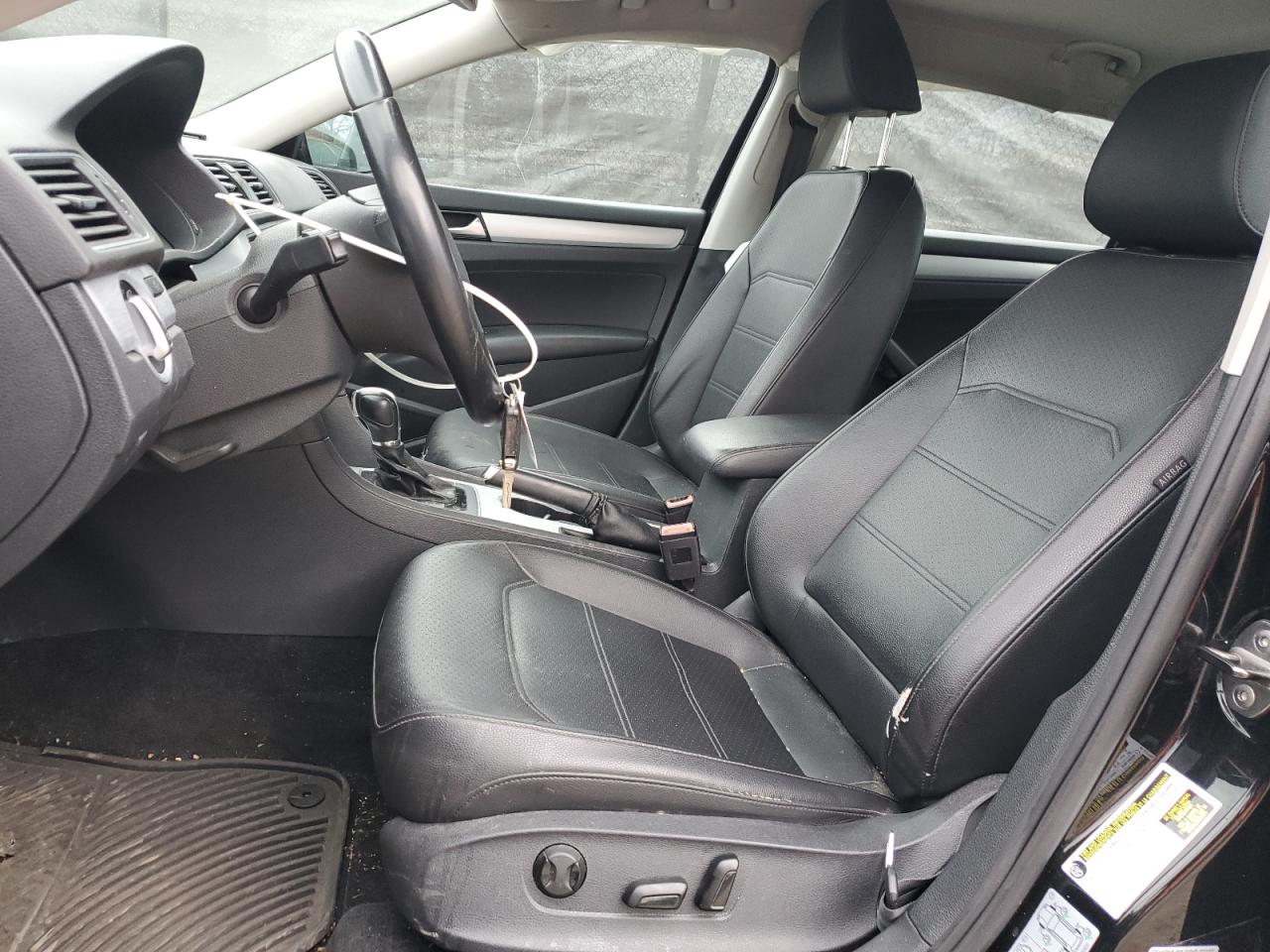 2013 Volkswagen Passat Se VIN: 1VWBP7A35DC120853 Lot: 92687825