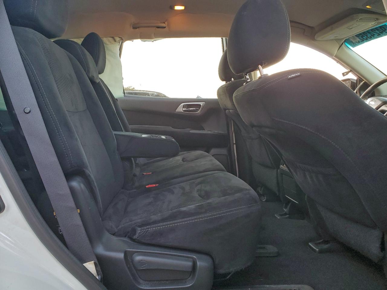 2015 Nissan Pathfinder S VIN: 5N1AR2MN3FC652559 Lot: 94243525