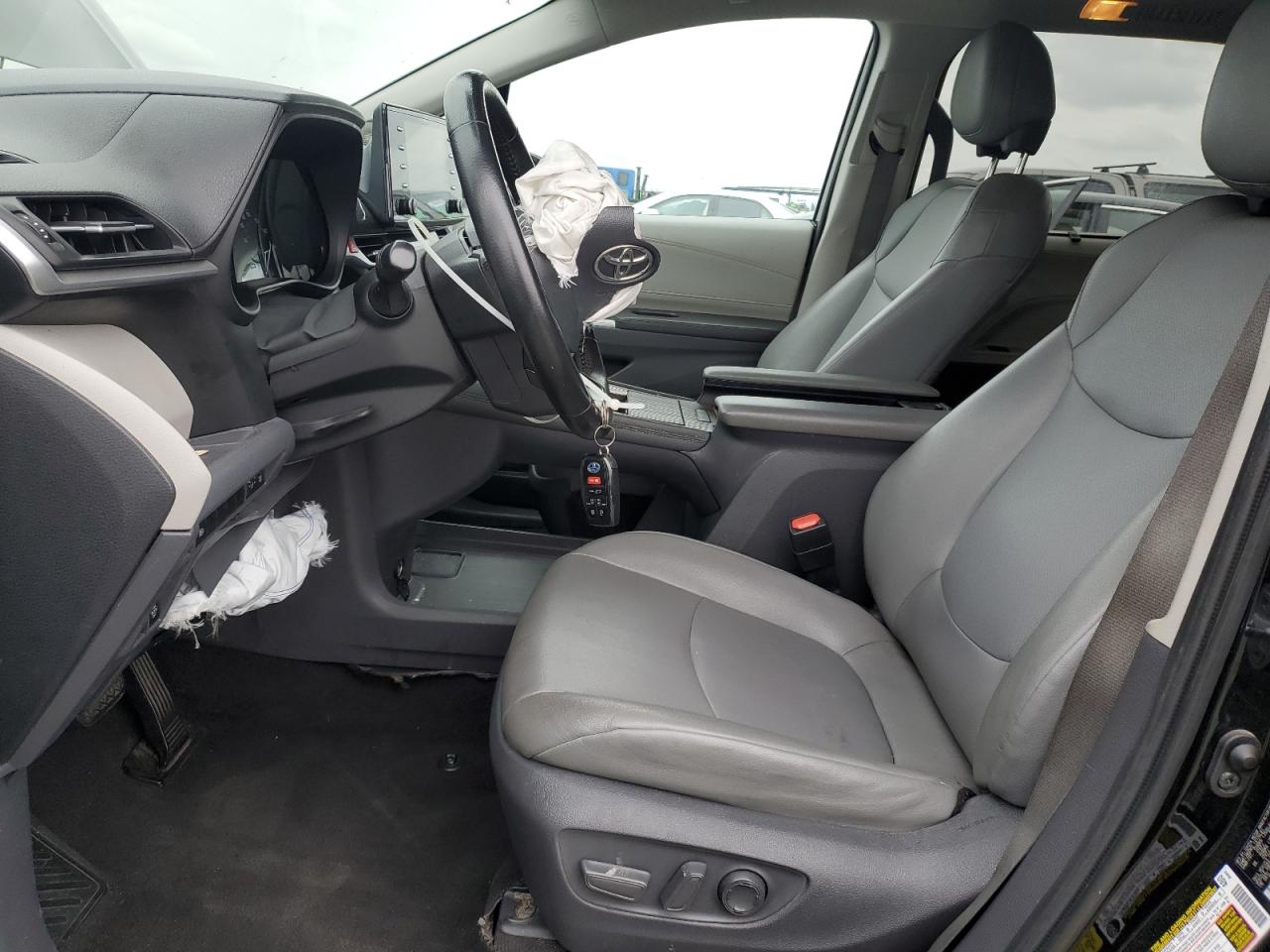 2021 Toyota Sienna Xle VIN: 5TDJRKEC4MS054171 Lot: 93082625