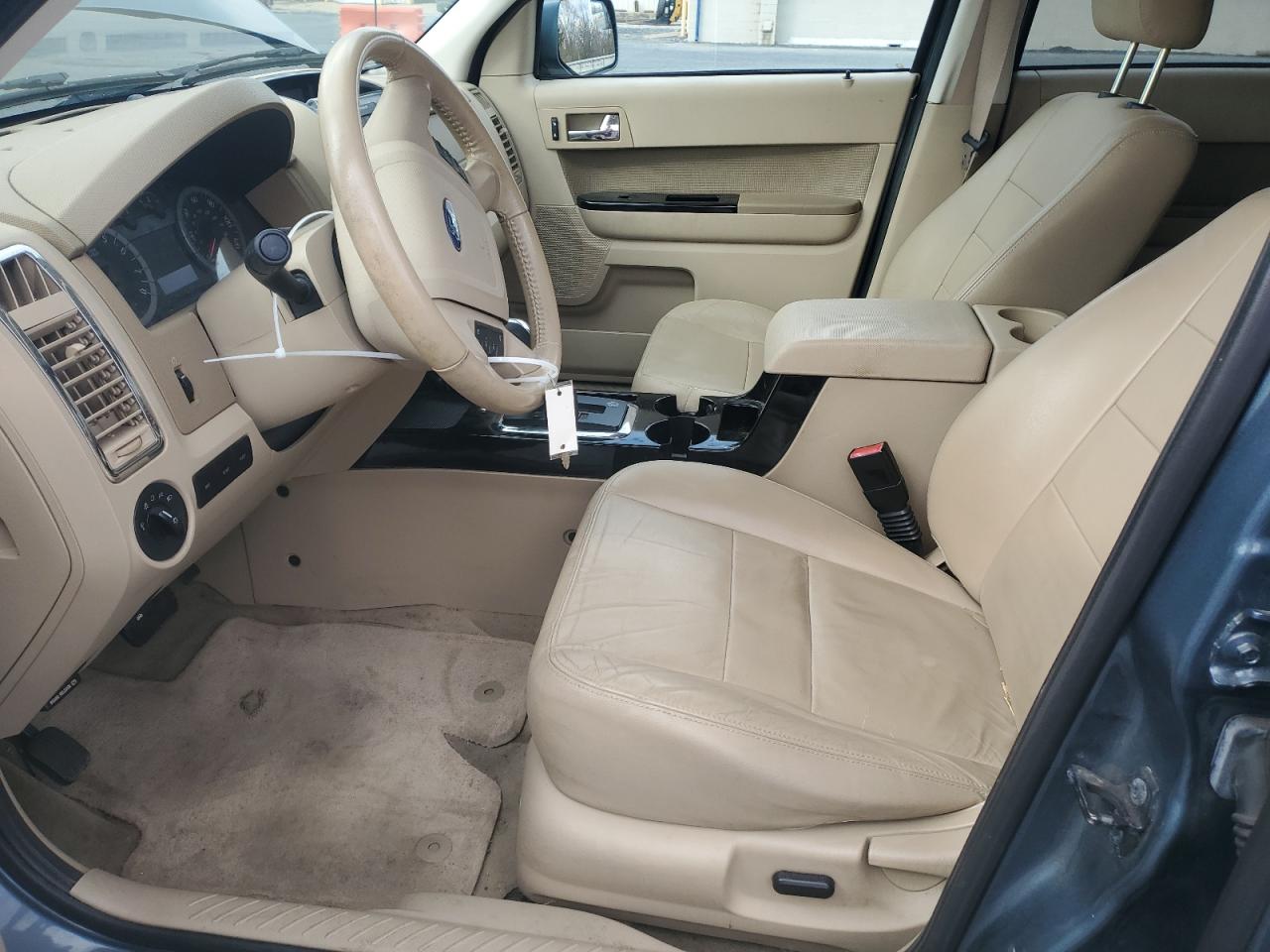 2011 Ford Escape Limited VIN: 1FMCU9EG1BKA52493 Lot: 92101585