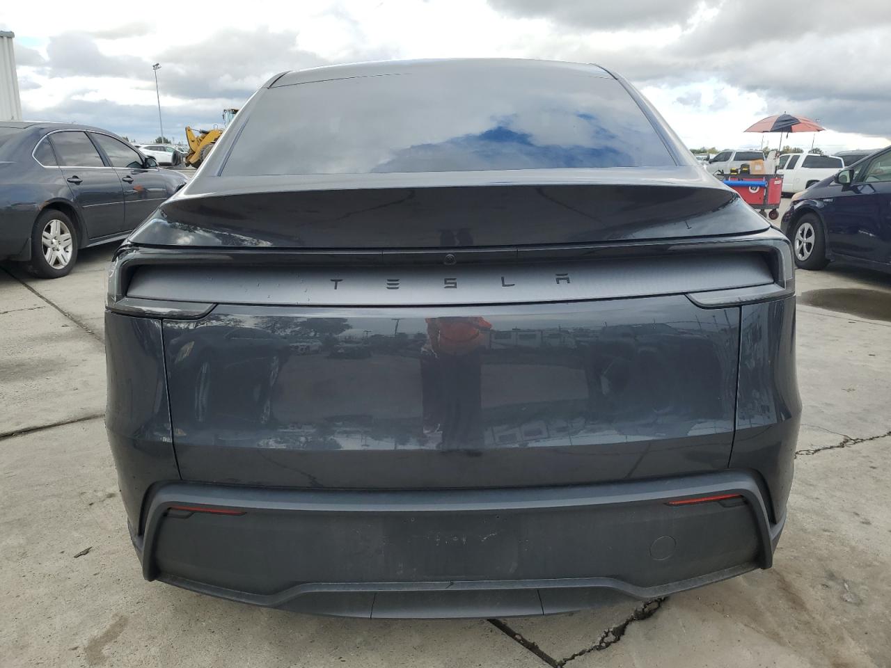 2026 Tesla Model Y VIN: 7SAYGDED1TF429187 Lot: 93100485