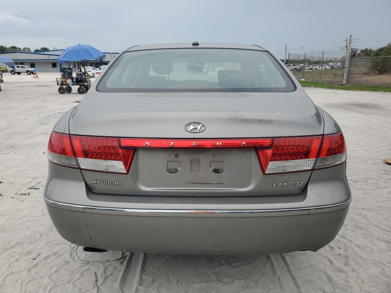 2008 Hyundai Azera Se VIN: KMHFC46F28A333645 Lot: 91836165