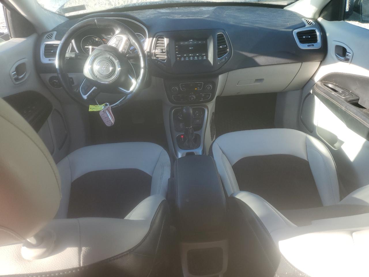 2020 Jeep Compass Latitude VIN: 3C4NJDBB6LT255123 Lot: 90241955