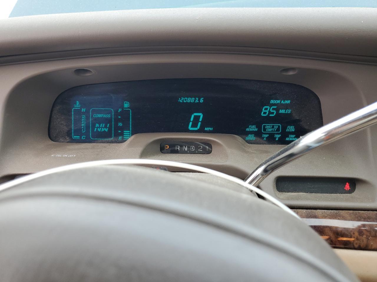 1997 Lincoln Town Car Signature VIN: 1LNLM82W4VY732380 Lot: 91482895