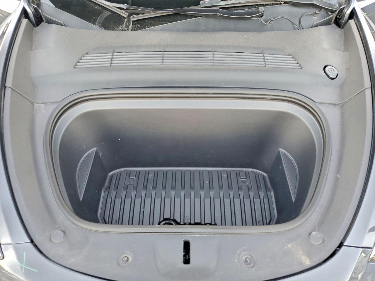 2023 Tesla Model Y VIN: 7SAYGDEE7PA107746 Lot: 93855255