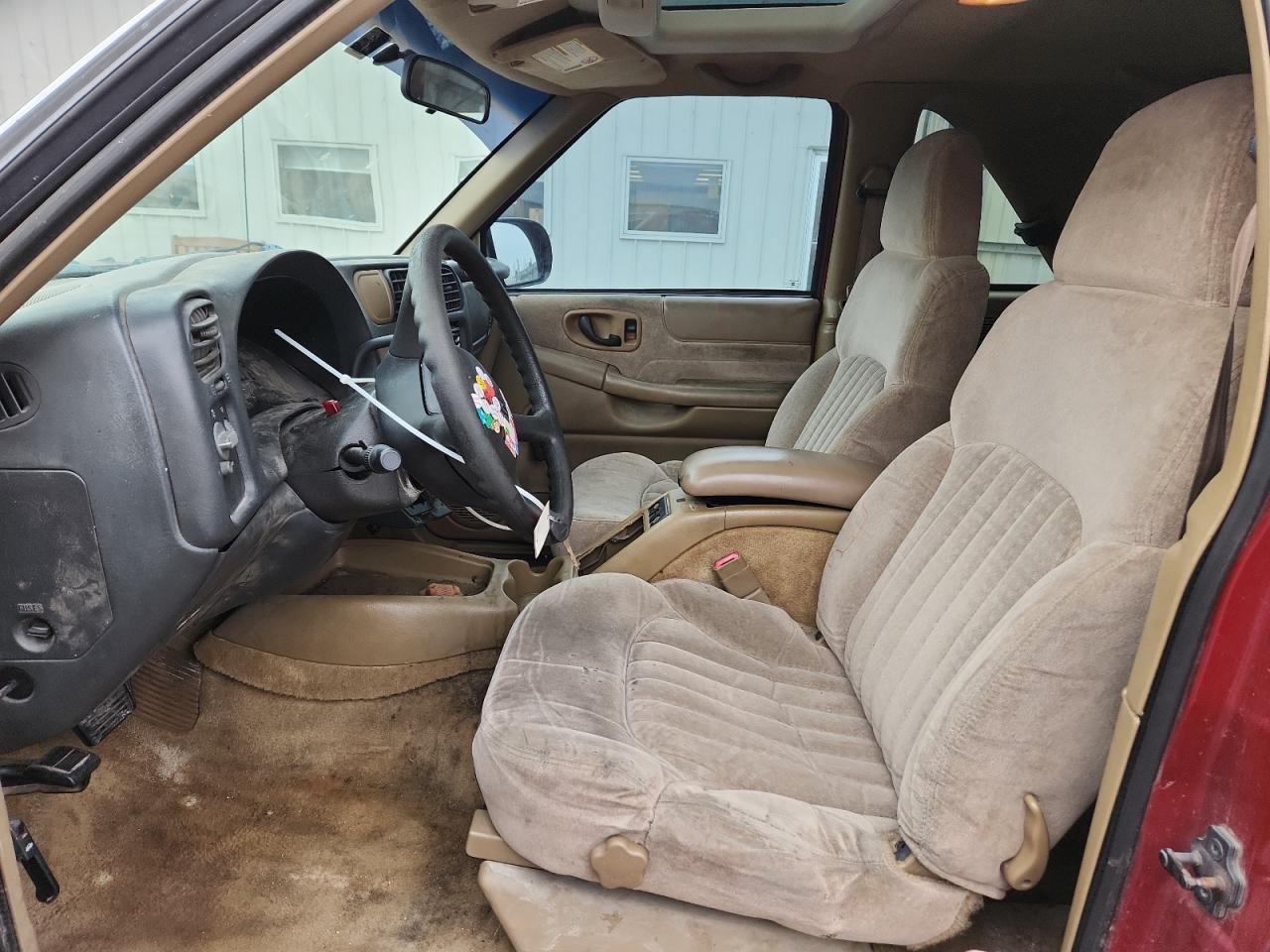 2001 Chevrolet Blazer VIN: 1GNCS18W91K188388 Lot: 93661115