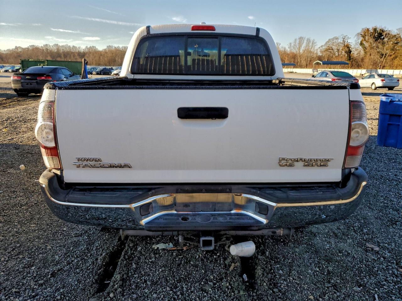 2010 Toyota Tacoma Double Cab Prerunner VIN: 5TEJU4GN0AZ697012 Lot: 94252385