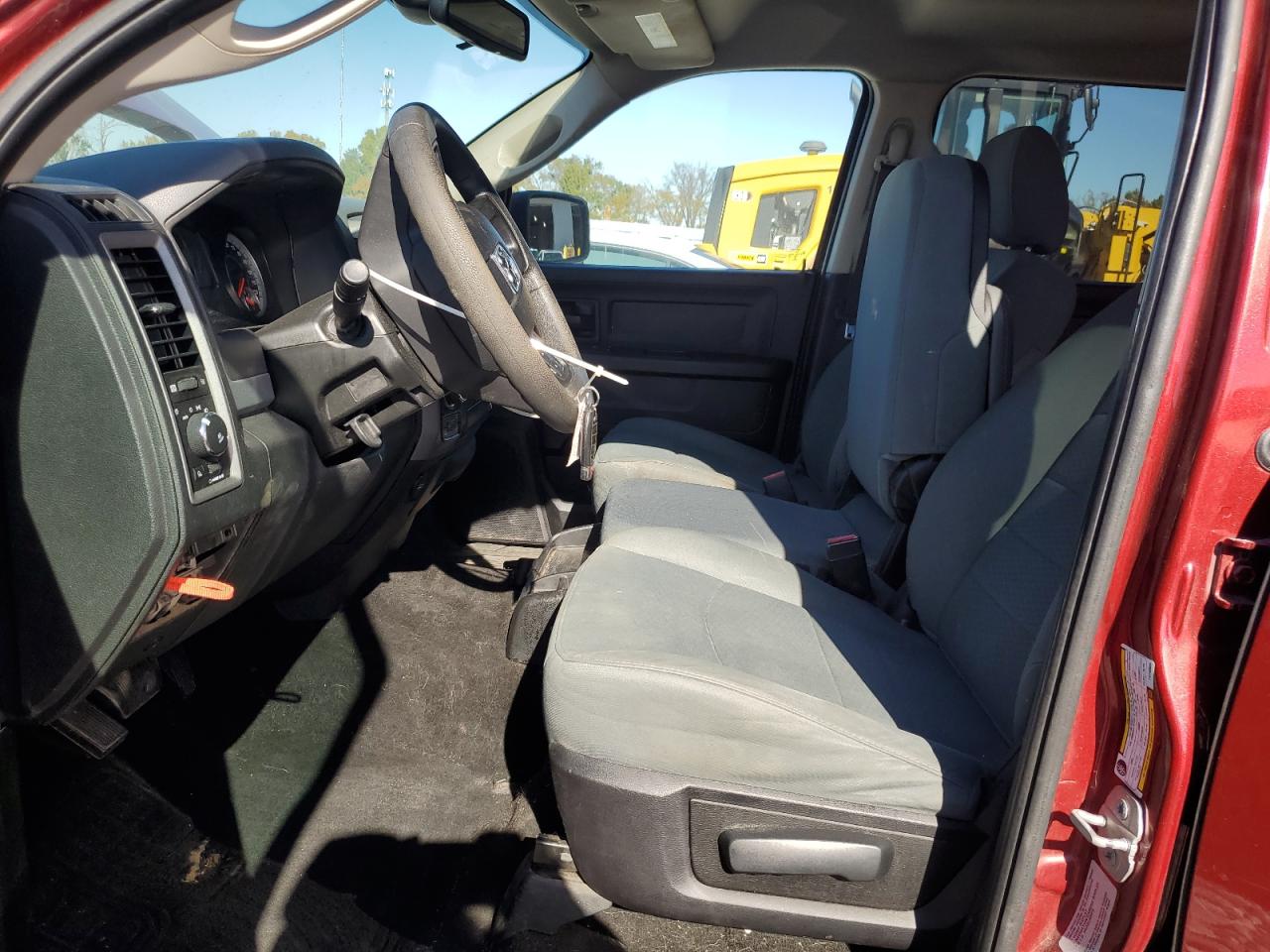 2015 Ram 1500 St VIN: 3C6RR7KT9FG700608 Lot: 90912465