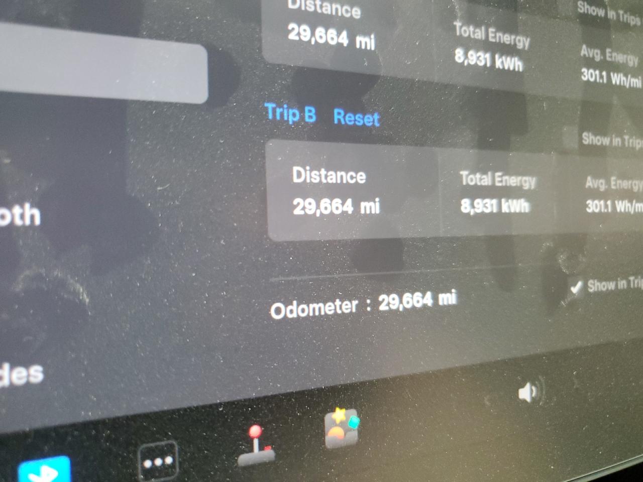 2022 Tesla Model Y VIN: 7SAYGDEE0NF433940 Lot: 92716935