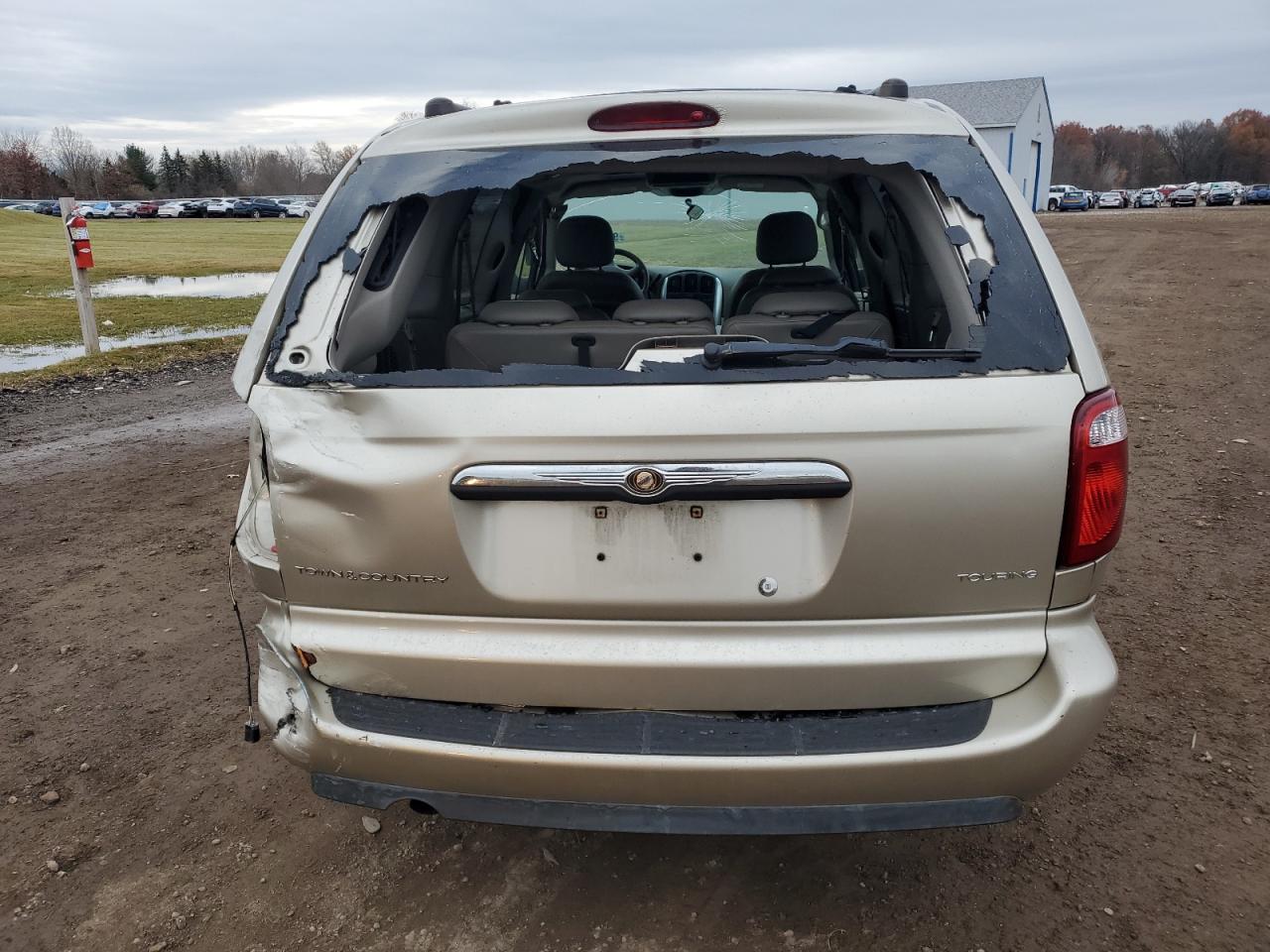 2005 Chrysler Town & Country Touring VIN: 2C4GP54L85R391844 Lot: 93453855