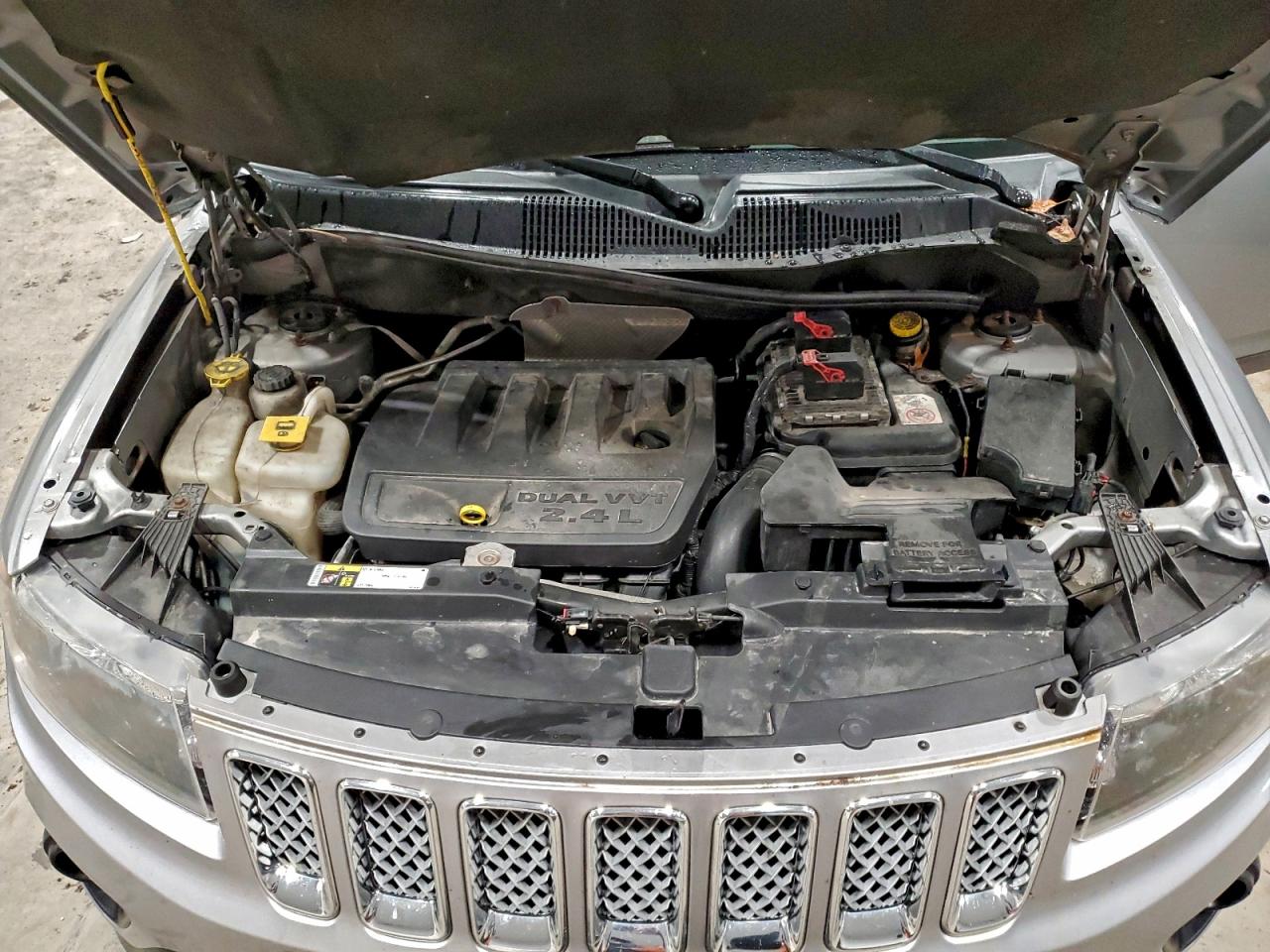 2015 Jeep Compass Latitude VIN: 1C4NJDEB2FD163044 Lot: 93333025