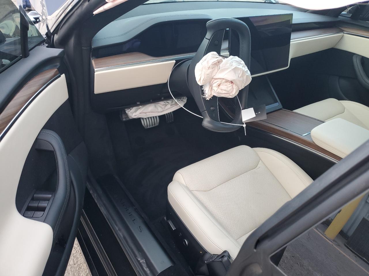 2025 Tesla Model S VIN: 5YJSA1E51SF549355 Lot: 92758645