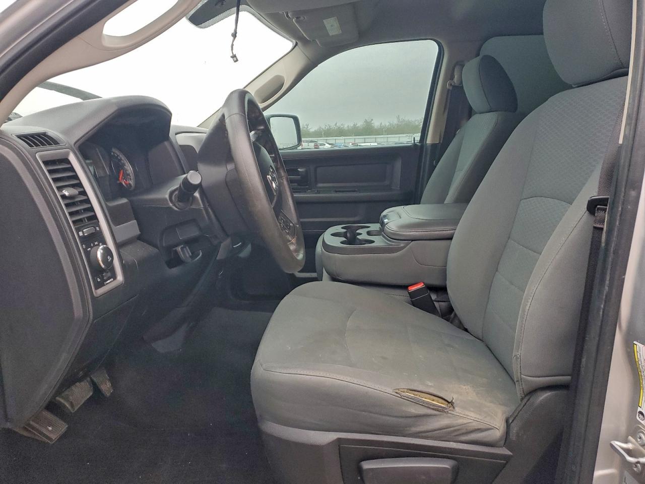 2017 Ram 1500 St VIN: 3C6RR6KT9HG672015 Lot: 94784185