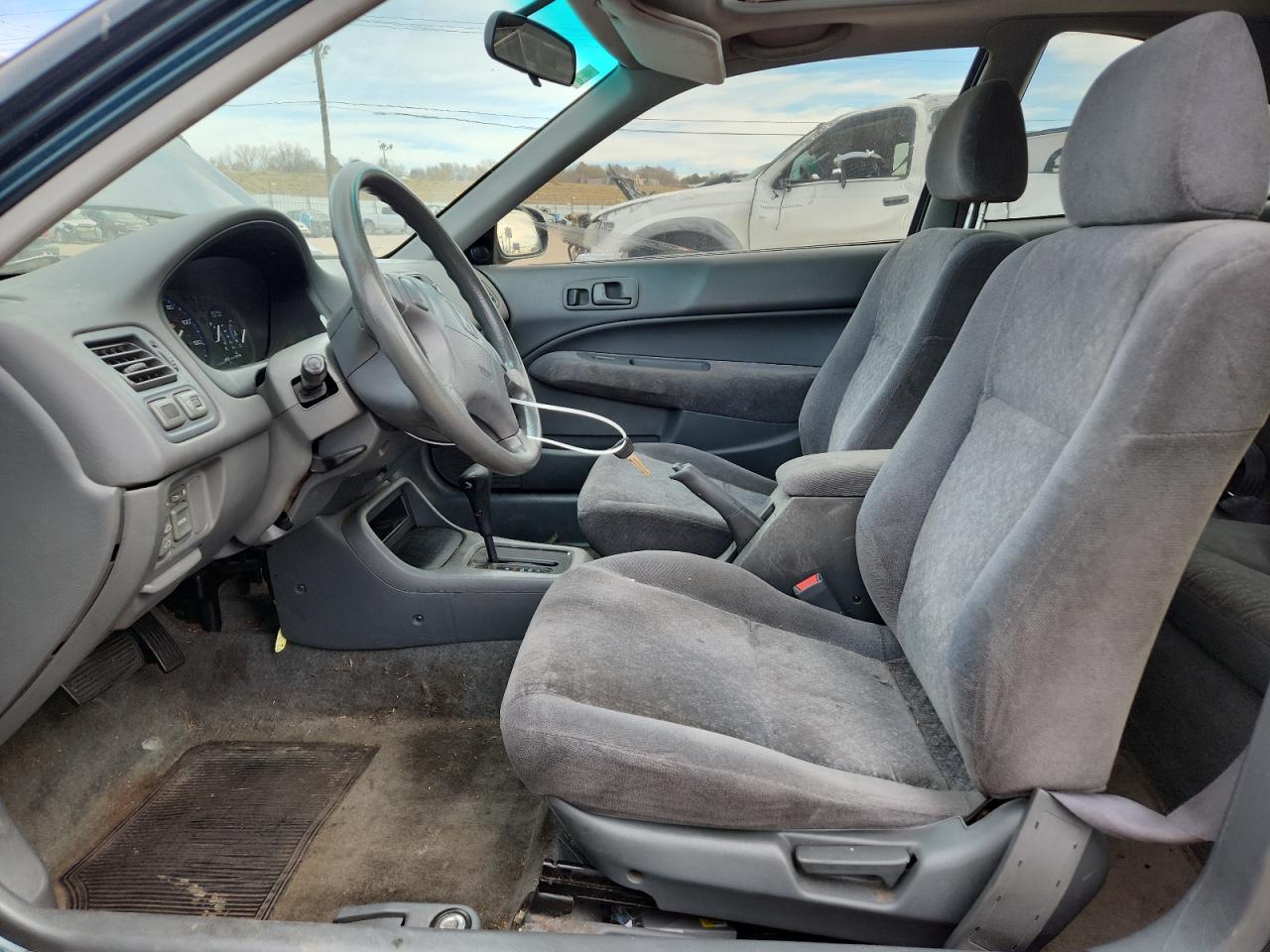 1998 Honda Civic Ex VIN: 1HGEJ8243WL003646 Lot: 90911985