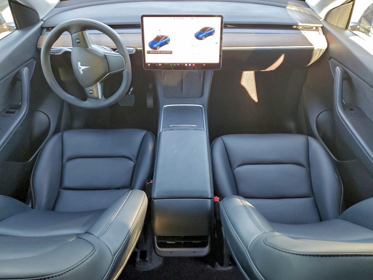 2022 Tesla Model Y VIN: 7SAYGDEE2NF421899 Lot: 92754255