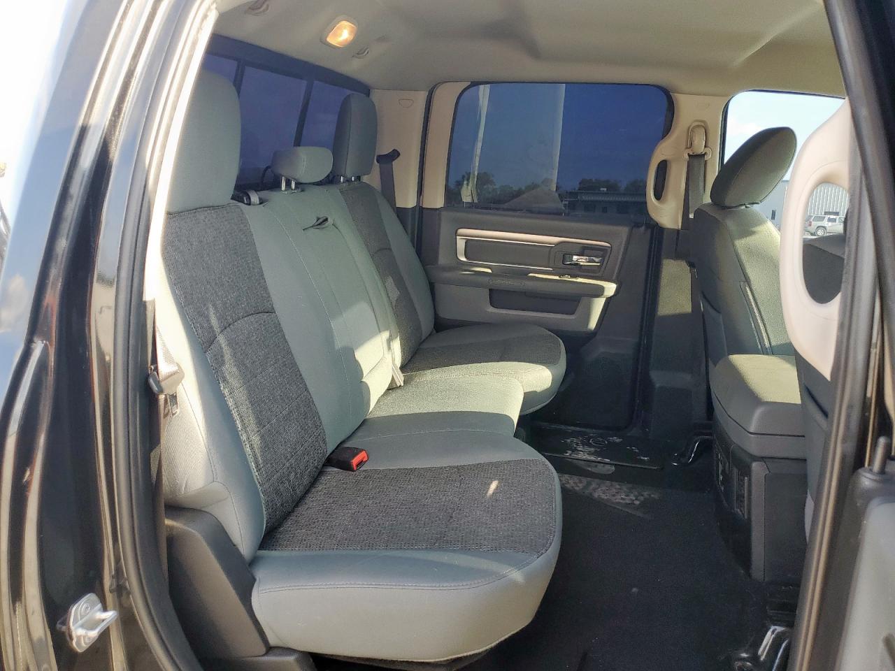 2018 Ram 1500 Slt VIN: 3C6RR7LTXJG197243 Lot: 93304935