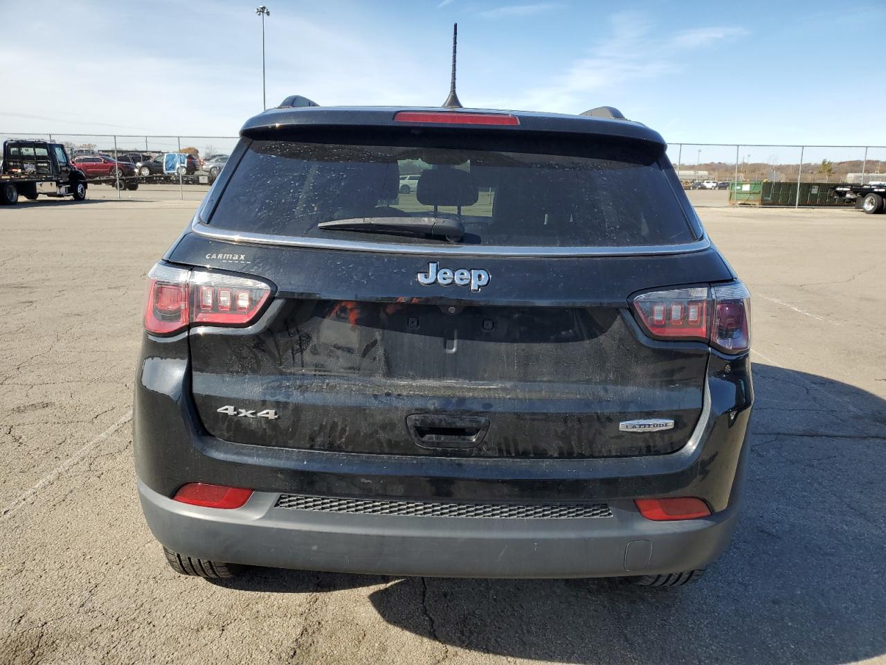 2018 Jeep Compass Latitude VIN: 3C4NJDBB4JT251634 Lot: 92837505