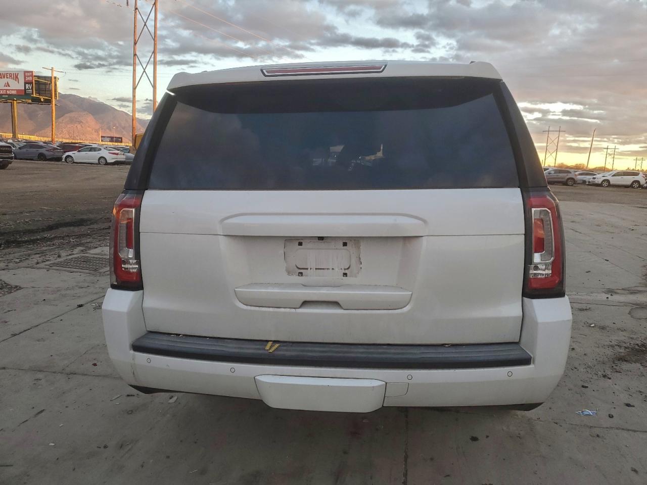 2016 GMC Yukon Xl K1500 Slt VIN: 1GKS2GKC1GR389941 Lot: 94381215