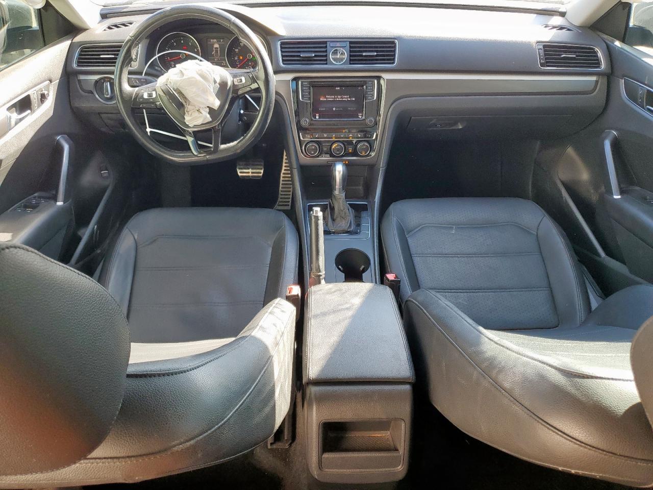 2017 Volkswagen Passat R-Line VIN: 1VWDT7A36HC067221 Lot: 92859095