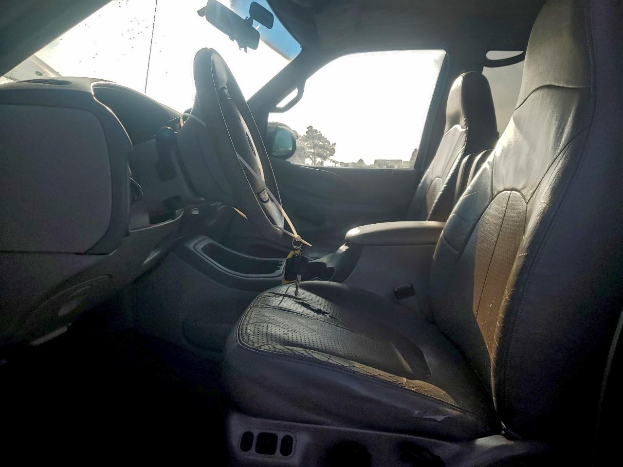 1998 Ford Expedition VIN: 1FMRU18W7WLB21900 Lot: 94532795