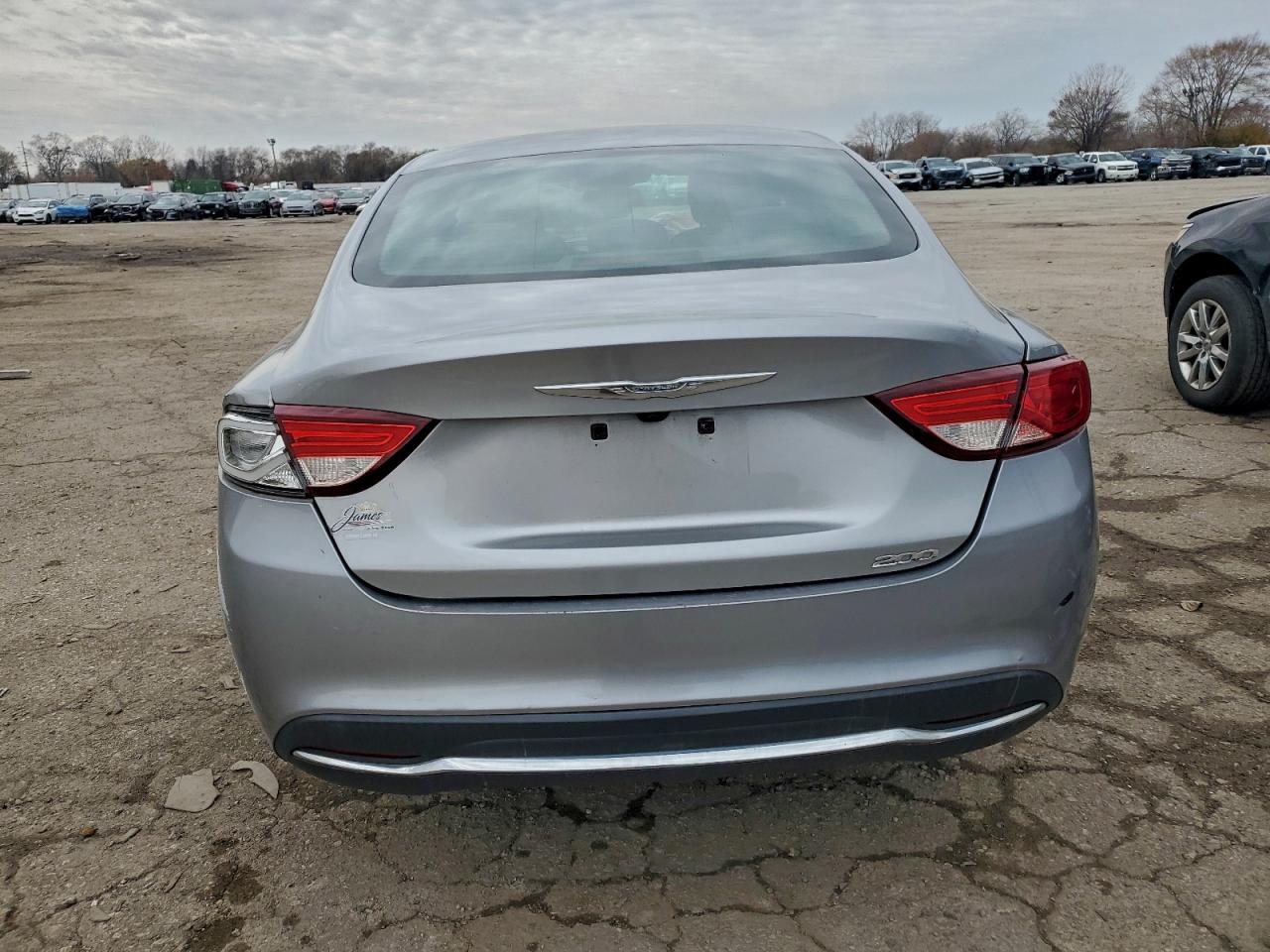 2015 Chrysler 200 Limited VIN: 1C3CCCAB3FN755634 Lot: 93247445